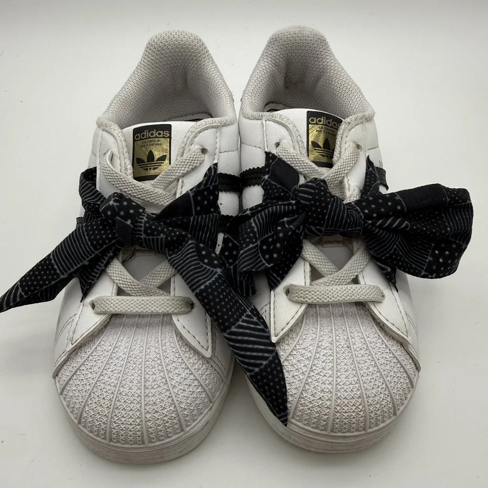 Adidas Superstar Shoes Kids Size 10 K White Black Ribbon Lace Sneakers Q47380